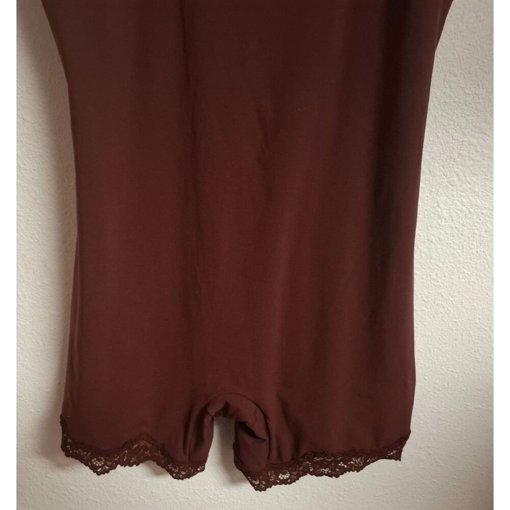 Women's SKIMS Fits Everybody Lace Trim Triangle Romper in Oxblood Size XL - Picture 7 of 13